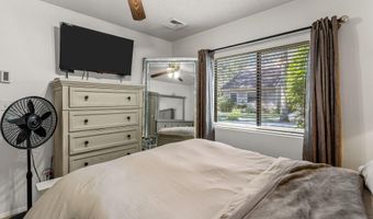 20 Roundhouse Rd 20, Bourne, MA 02532