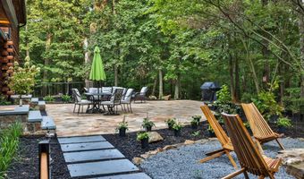 21663 OATLANDS Rd, Aldie, VA 20105
