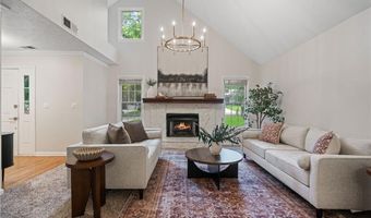 10965 Pinehigh Dr, Alpharetta, GA 30022