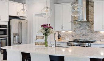220 Briar Hollow Ln, Woodstock, GA 30188