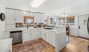 7818 N Luce Rd, Alma, MI 48801