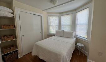 49 Connection St, Newport, RI 02840