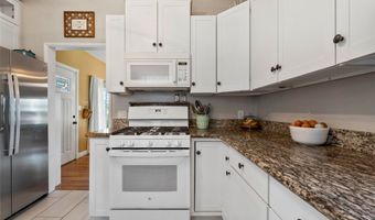 967 W 2nd Ave, Escondido, CA 92025