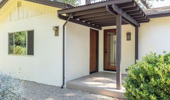 525 Keyes Ave, Angwin, CA 94508