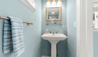 21 Bertram St, Beverly, MA 01915
