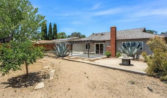 1561 Oak Hill Dr, Escondido, CA 92027