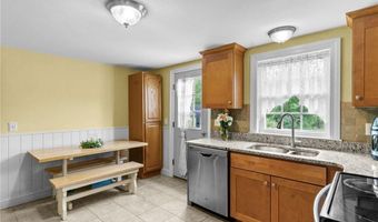 223 Chopmist Hill Rd, Glocester, RI 02814