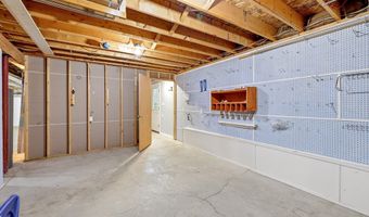 4 Depot St, Belchertown, MA 01007