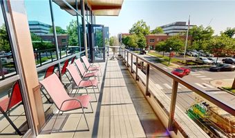 402 SW A St, Bentonville, AR 72712