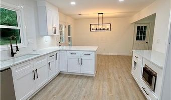 6211 Emerald Springs Dr SE, Acworth, GA 30102