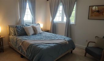 510 Corey Ln, Middletown, RI 02842