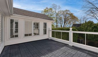 997 Washington St, Bath, ME 04530