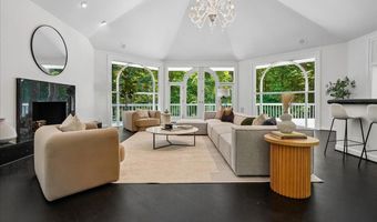9100 ALDERSHOT Dr, Bethesda, MD 20817