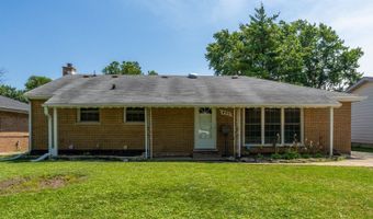 425 S Clarendon Ave, Addison, IL 60101