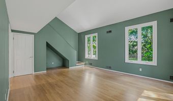 7607 MARYKNOLL Ave, Bethesda, MD 20817