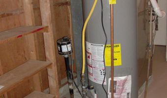 912 NE 10th Ave, Aberdeen, SD 57401