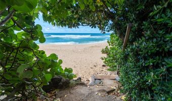 59-195 Ke Nui Rd B, Haleiwa, HI 96712