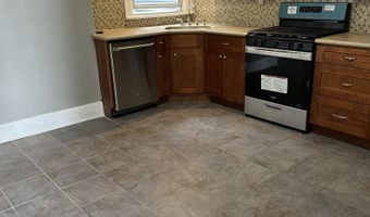 81 NEWMAN Ave, Bayonne, NJ 07002