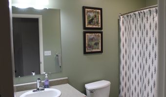 811 Thomas Dr, Angola, IN 46703