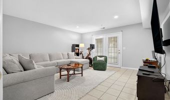 34 MARINA Dr, Bayonne, NJ 07002