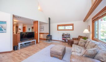 2383 Chamonix Dr, Arnold, CA 95223