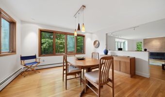 10 Eaton Rd, Amherst, NH 03031