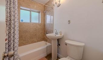 1808 Bryn Mawr Dr NE, Albuquerque, NM 87106