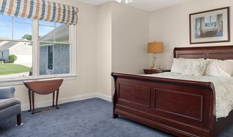 27 Sanderling Way, Middletown, RI 02842
