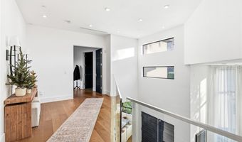 17917 Valley Vista Blvd, Encino, CA 91316