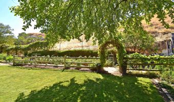 413 Garfield St, Asotin, WA 99402