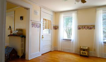 42 Thirteenth St, Bangor, ME 04401