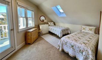 611 Wolcott Ave, Middletown, RI 02842