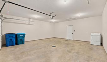 513 Williamson Cir, Angola, IN 46703