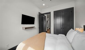 220 SE B St, Bentonville, AR 72712
