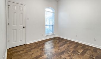 208 James St, Aledo, TX 76008