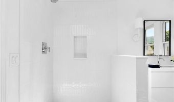 114 Rodman St, Narragansett, RI 02882