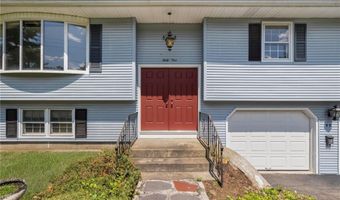 49 Magnolia Ln, Coventry, RI 02816