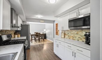 3 Ocean Ave, Barnegat, NJ 08005