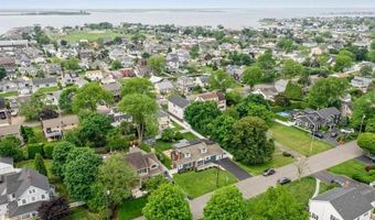 46 Purdy Ln, Amityville, NY 11795