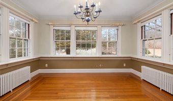 555 Great Rd, Lincoln, RI 02865