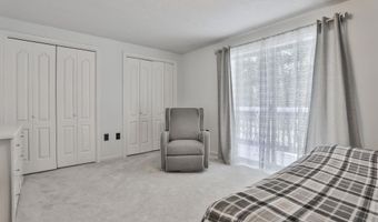 24 Suffolk Ct, Bedford, NH 03110