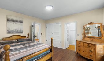 344 S 3RD St, Athena, OR 97813