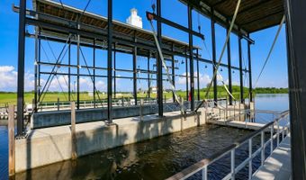 511 WINTERSIDE Dr, Apollo Beach, FL 33572