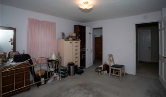 4020 Douglas Ave, Des Moines, IA 50310
