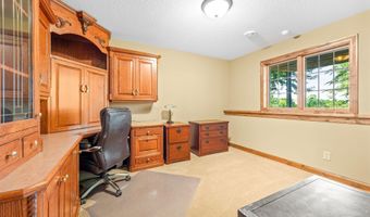 11668 E Laketowne Dr, Albertville, MN 55301