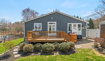 62 Hooksett Rd, Auburn, NH 03032