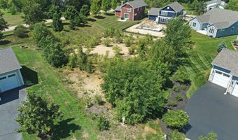 40590 N North Newport Dr, Antioch, IL 60002