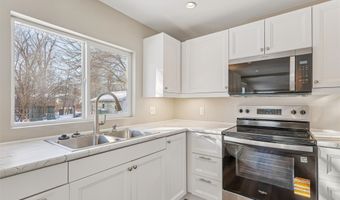 1307 Greene St, Adel, IA 50003