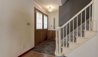 2207 S GLADYS Ave, Appleton, WI 54915