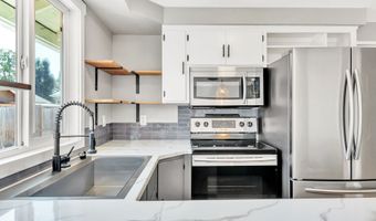 6781 F St, Springfield, OR 97478